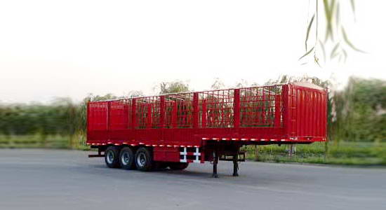 倉(cāng)柵式運(yùn)輸半掛車(chē)