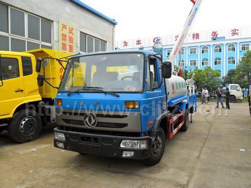 東風(fēng)145高空作業(yè)帶灑水車