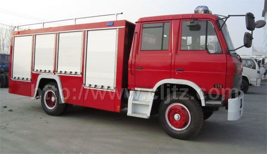 東風(fēng)145泡沫消防車