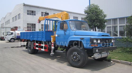 東風(fēng)140隨車起重運輸車