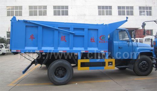 東風(fēng)140密封式垃圾車(chē)